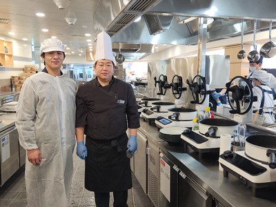 아이쿠커에 만족하신 처인휴게소 실장님과 한컷